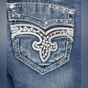 Rock Revival Womens Irela EASY FIT
Straight Mid Rise Jeans